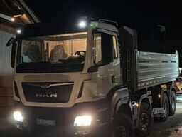 MAN TGS 37.500 8X4 2 SK GESTEINSKIPPER BORDMATIK