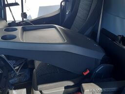 MERCEDES-BENZ Atego 818L Euro6 Edscha LBW AHK 3Sitze