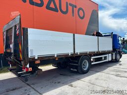 Scania P 320 4x2 HIAB 077B-2 / PLATFORM L=7286 mm