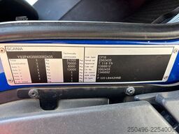 Scania P 320 4x2 HIAB 077B-2 / PLATFORM L=7286 mm