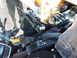 HYUNDAI HX160