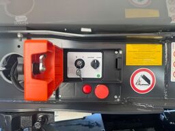 SCHMITZ CARGOBULL SKI 24 SL 7.2- 24.6m3/ne/Lenk-Lift/LED