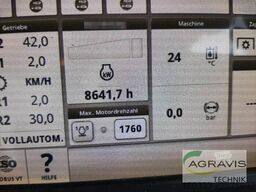 John Deere 6215 R