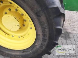 John Deere 6215 R