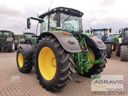 John Deere 6215 R