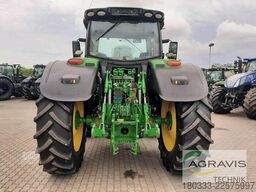 John Deere 6215 R