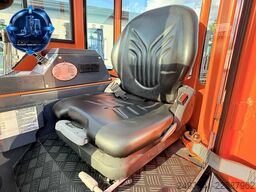 Combilift CBE2500 TRIPLEX 4900 POSITIONER CABIN