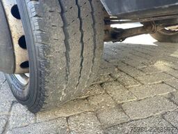 Mercedes-Benz 711 D open truck. 5.10 m long cargo, 3 seats. V...