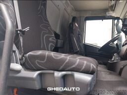 IVECO AD440S42 - 8X2 (2+2)AUSTERAS