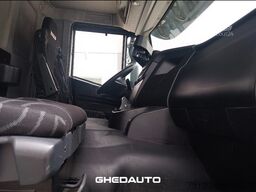 IVECO AD440S42 - 8X2 (2+2)AUSTERAS
