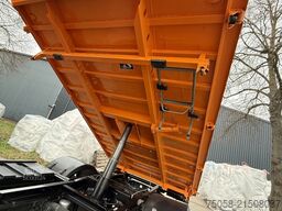 Mercedes-Benz VARIO 818D - 64 Tkm - Kipper - Kran - 1.