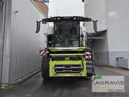 Claas TRION 730