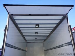 DAF LF 12.210 18-pallet container with tail