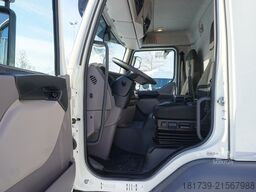 DAF LF 12.210 18-pallet container with tail