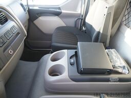 DAF LF 12.210 18-pallet container with tail