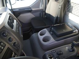 DAF LF 12.210 18-pallet container with tail