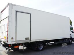Renault D12 Euro 6 / 18 pallets / Tail lift/ 2017