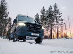 MERCEDES-BENZ TAKLAMAKAN 4x4 Yacht auf Rädern, Innova Roadtrip