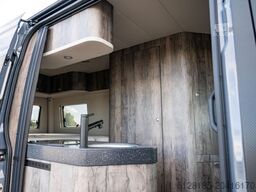 MERCEDES-BENZ TAKLAMAKAN 4x4 Yacht auf Rädern, Innova Roadtrip