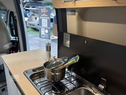 LMC Innovan Pure 600 Auto. RFK Markise