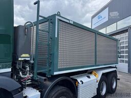 MERCEDES-BENZ Arocs 3243 8x4 15m3 SWS