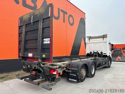 Scania P 500 6x2*4 LOW MILEAGE ! / 9 TON FRONT AXLE / ...