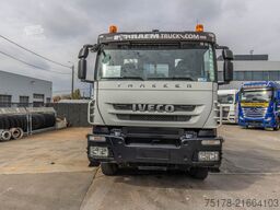 IVECO TRAKKER 410 - 121 499 KM