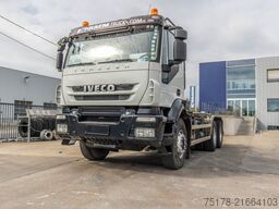 IVECO TRAKKER 410 - 121 499 KM