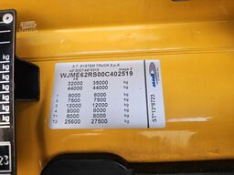 Iveco AD320S42 8x2 / WINCH / RETARDER