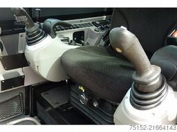 JCB 86C-1  TAB / 4 Wegeschild