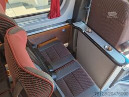 MERCEDES-BENZ 2 x 517 Lord Comfort XXL Lagerfahrzeug 23 SS