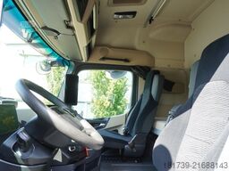 Mercedes-Benz Actros 2546 / Lecapitaine refrigerator