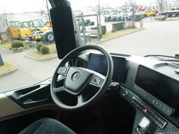Mercedes-Benz Actros 2545 6×2 MP5 / KRONE refrigerator