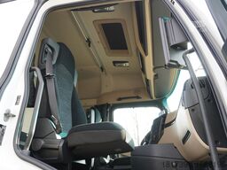 Mercedes-Benz Actros 2545 6×2 MP5 / KRONE refrigerator