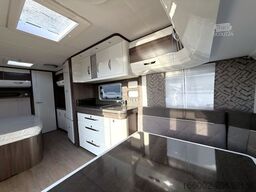 HOBBY Prestige 560 WFU 2.000 kg LM-Felgen silber