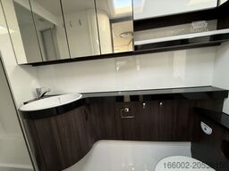 HOBBY Prestige 560 WFU 2.000 kg LM-Felgen silber