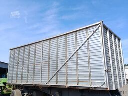 Schröder Häckselwagen Hackschnitzel
