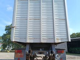 Schröder Häckselwagen Hackschnitzel