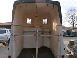 HUMBAUR Atis 2 Pferde Sattelkammer