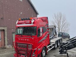 Volvo FH700 Tridem hooklift truck – crane hydraulics – 3