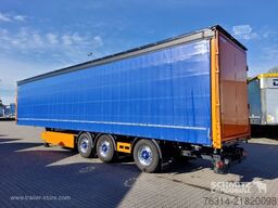 Kögel Curtainsider Standard Staplerhalterung Getränke