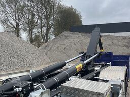 FORD F-Line 1833 6x2 - HYVA TITAN 20T systeem