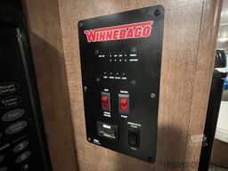 Winnebago Outlook 2 Slides LPG