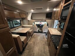 Winnebago Outlook 2 Slides LPG