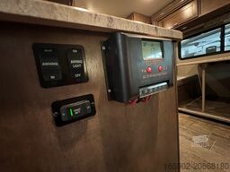 Winnebago Outlook 2 Slides LPG