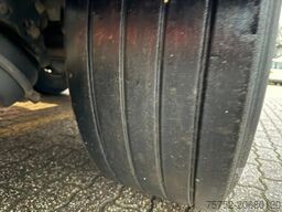 Krone SD Duoplex ISO Koffer, small damage legs + fron...