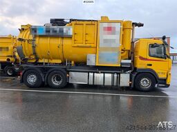 Volvo FM 6x2 supersuction w/ Disab body 1 owner car