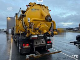 Volvo FM 6x2 supersuction w/ Disab body 1 owner car