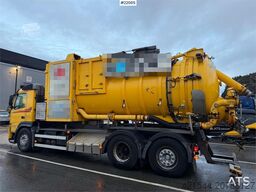 Volvo FM 6x2 supersuction w/ Disab body 1 owner car