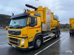 Volvo FM 6x2 supersuction w/ Disab body 1 owner car